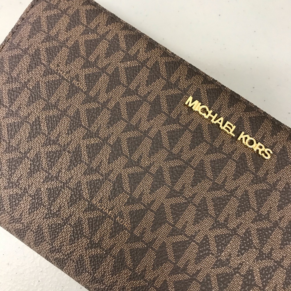 Michael  kors jet set travel large wallet - Picture 2 of 8